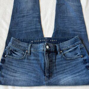 White House Black Market everyday soft slim cuffed jeans size 10